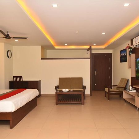 M R Residency Dharwad. Lägenhet Exteriör bild